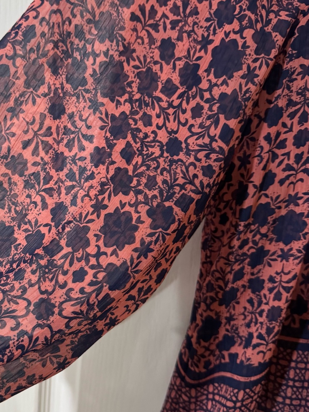 Liz Claiborne Navy and Coral Floral Print Peasant Top XL Semi Sheer - Picture 3 of 5